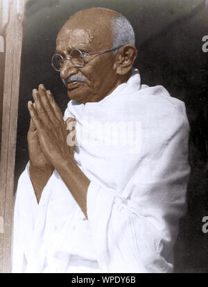 Mahatma Gandhi in village after Hindu Muslim riots, East Bengal, India ...