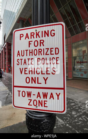 tow-away zone parking for authorized state police vehicles only sign Chicago Illinois USA Stock Photo