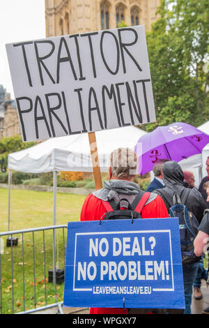 Westminster, London, UK. 9th Sep 2019. A pro Brexit protestor, dressed as a crusader, makes his point for leaving the EU, outside Parliament on the last day of the current sitting. Credit: Guy Bell/Alamy Live News