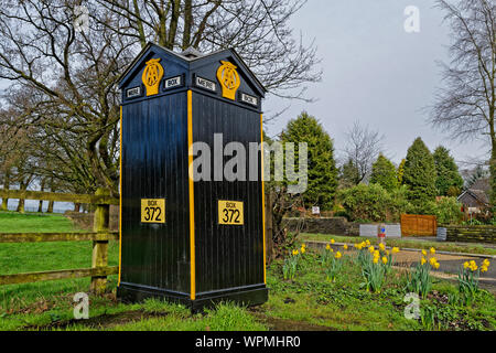 British Automobile Association(AA) telephone box at Mere Corner, Knutsford, Cheshire, England. UK. Stock Photo