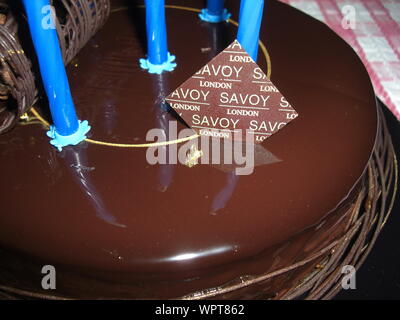 Happy birthday chocolate cake Stock Photo - Alamy