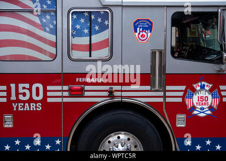 Fire Department Tender, 150 Year Celebration Colours, Manhattan,  New York, USA Stock Photo