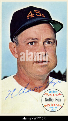 Autographed 1960's era baseball card of star player Ron Santo with the  Chicago Cubs Stock Photo - Alamy