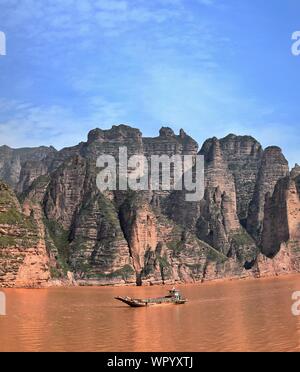Liujiaxia Dam the picturesque place near the Bingling Cave with great rock formations along the Yellow River, Gansu province, China. Stock Photo