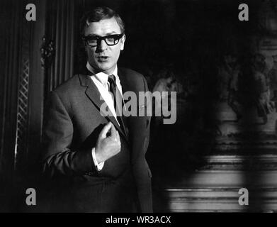 MICHAEL CAINE as Harry Palmer in FUNERAL IN BERLIN 1966 director Guy Hamilton novel Len Deighton executive producer Harry Saltzman Jovera Pictures AG/SA  / Lowndes Productions Ltd / Paramount British Pictures Stock Photo