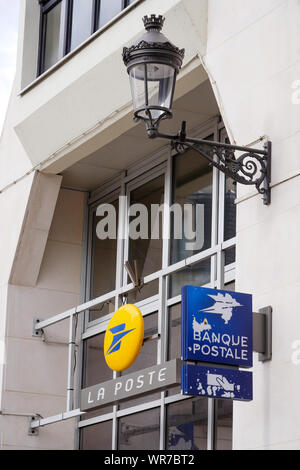 La Poste Post Bank Vincennes Val De Marne Ile De France