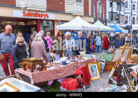 Guildford Antique & Brocante Street Market, High Street, Guildford, Surrey, southeast England, UK Stock Photo