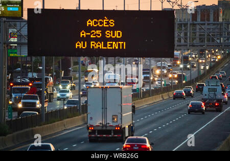 Montreal,Quebec,Canada,September 3,2019.Early morning rush-hour traffic in Montreal,Quebec,Canada.Credit:Mario Beauregard/Alamy News Stock Photo