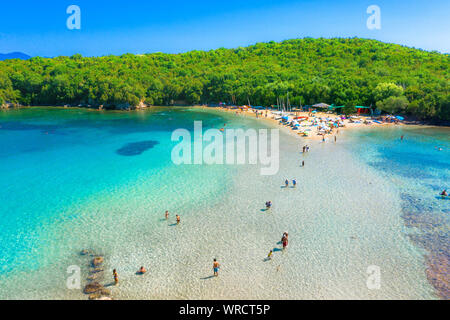 Aerial view of iconic paradise sandy beaches with turquoise sea in complex islands of Agios Nikolaos and Mourtos in Sivota area, Epirus, Greece Stock Photo