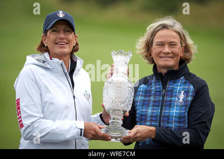 Team USA captain Juli Inkster (left) and Team Europe captain Catriona Matthew pose with the trophy during preview day two of the 2019 Solheim Cup at Gleneagles Golf Club, Auchterarder. Stock Photo