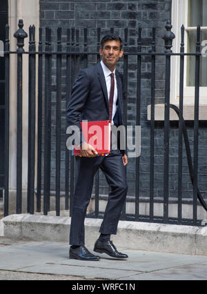 Downing Street, London, UK. 10th September 2019. Rishi Sunak, Chief Secretary to the Treasury in Downing Street for cabinet meeting. Credit: Malcolm Park/Alamy Live News. Stock Photo