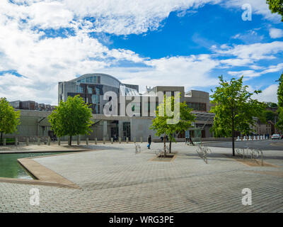 The new Scottish Parliament building in Holyrood, Edinburgh designed by the Spanish architect, Enric Miralles. Stock Photo