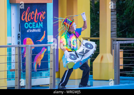 Orlando, Florida. August 31, 2019. Mime DJ and Electric Ocean sign at Seaworld Stock Photo