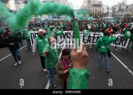 Buenos Aires, Buenos Aires, Argentina. 10th Sep, 2019. Union of State Workers carry out a 24-hour national strike and hold a protest against Government policies in Plaza de Mayo. Credit: Claudio Santisteban/ZUMA Wire/Alamy Live News Stock Photo