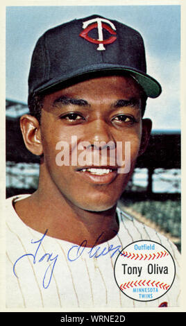 42 Tony Oliva On Left Stock Photos, High-Res Pictures, and Images