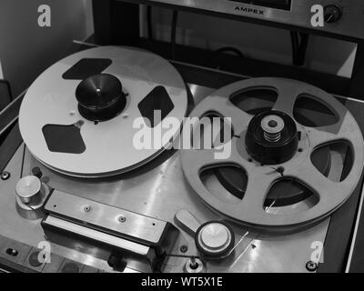Apex reel to reel hi-res stock photography and images - Alamy