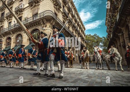 Barcelona, Spain. 11th Sep, 2019. Members of the 'Miquelets of Barcelona', historic dressed soldiers, take part in a march through Barcelona on the 'Diada' (Catalan National Day) Credit: Matthias Oesterle/Alamy Live News Stock Photo