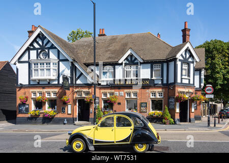 The Red Lion Pub, High Street, Bushey, Hertfordshire, England, United Kingdom Stock Photo