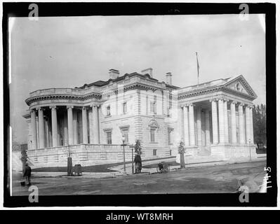 MEMORIAL CONTINENTAL HALL. NATIONAL HEADQUARTERS OF D.A.R. VIEW OF BUILDING FROM THE SOUTHEAST Stock Photo