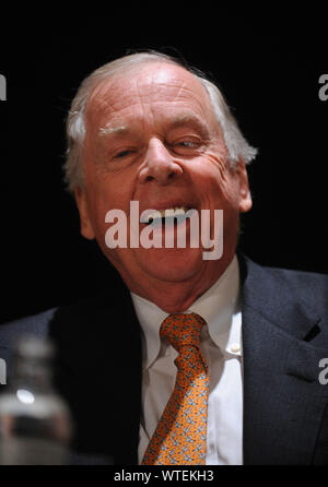 ***FILE PHOTO*** T. Boone Pickens Has Passed Away at 91. T Boone Pickens at a press conference for the Annual National Football Foundation Awards at the Waldorf Astoria, New York City. December 9, 2008. Credit: Dennis Van Tine/MediaPunch Stock Photo