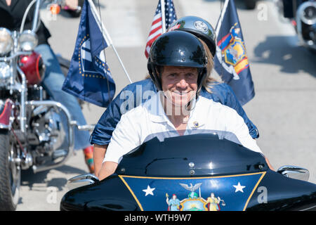 Governor Andrew Cuomo joined more than 700 motorcycle riders to ...