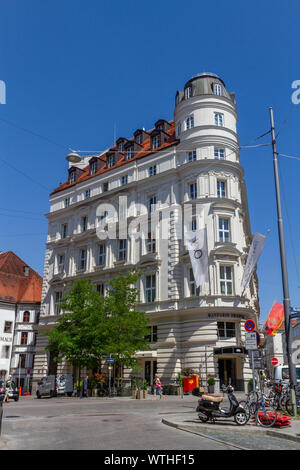The  Mandarin Oriental Munich hotel in Munich, Bavaria, Germany. Stock Photo