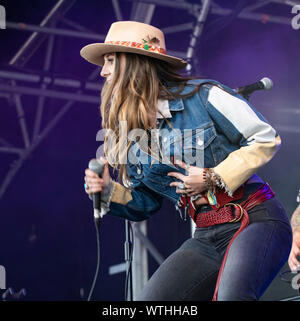 Lainey Wilson Live at The Long Road Stock Photo