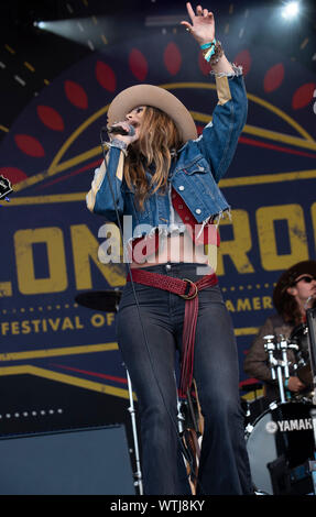 Lainey Wilson Live at The Long Road Stock Photo - Alamy