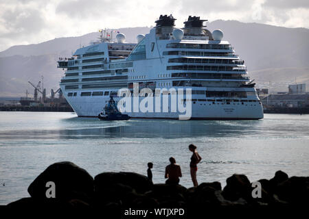 Picture by Tim Cuff - 25 January 2019 - Arrival of cruise ship Seabourn Encore into Port Nelson, New Zealand Stock Photo