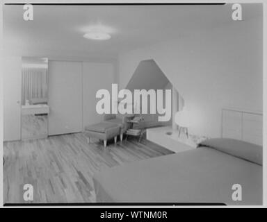 Mr. and Mrs. Simon Horowitz, residence at 8206 256th St., Floral Park, Long Island. Stock Photo