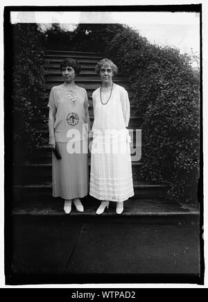 Mrs. Coolidge & Mrs. Dawes, [7/1/24] Stock Photo