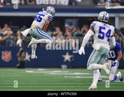 Dallas Cowboys linebacker Leighton Vander Esch (55) walks on the field  during an NFL Football game in Arlington, Texas, Saturday, Oct. 30, 2022.  (AP Photo/Michael Ainsworth Stock Photo - Alamy