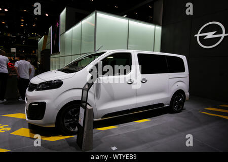 Opel zafira life hi-res stock photography and images - Alamy