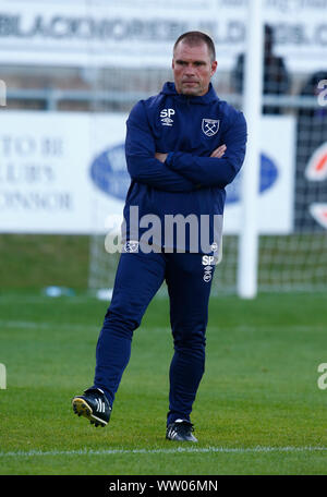 London, UK. 11th Sep, 2019. LONDON, ENGLAND. SEPTEMBER 11: Steve Potts Coach of West Ham united during Premier League International Cup match between West Ham United and Valencia at The Chigwell Construction Stadium in Dagenham, England on September 11, 2019 Credit: Action Foto Sport/Alamy Live News Stock Photo