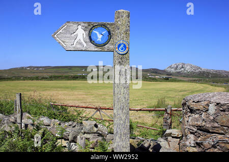Isle of Anglesey Coastal Path near Holyhead Mountain, Anglesey, Wales, UK Stock Photo