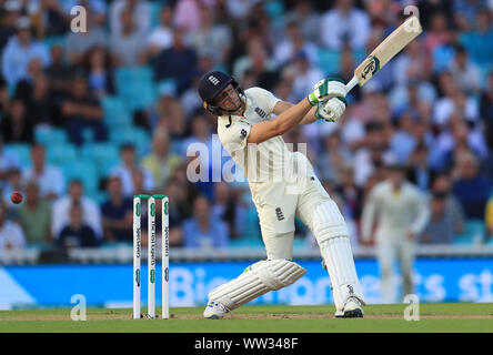 England's Jos Buttler bats during day one of the fifth test match at The Oval, London. Stock Photo