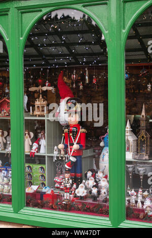 The Victorian Christmas Shop. Bourton On The Water, Cotswolds ...