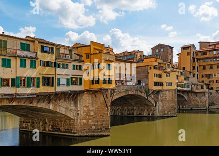 the medieval ponte vecchio spans the river arno in florence, tuscany, italy. Stock Photo