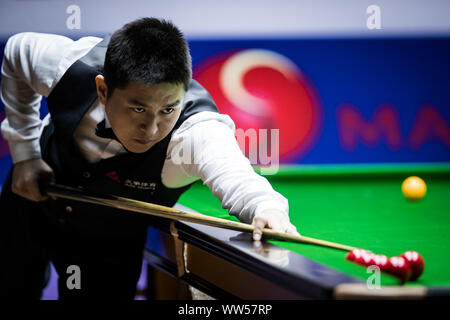 Chinese snooker player Caojin plays a shot at the Frist Round of 2019 Snooker Shanghai Masters in Shanghai, China, 10 September 2019. David Gilbert defeated Caojin at the First Round of 2019 Snooker Shanghai Masters 6-0. Stock Photo