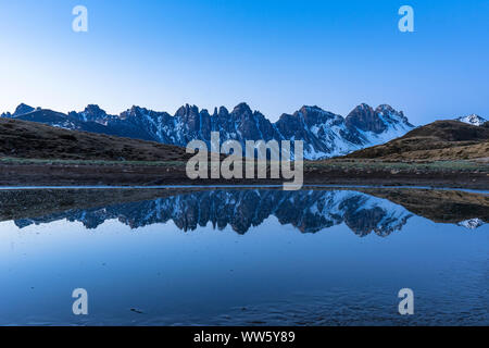 Austria, Tyrol, Grinzens, Salfeins, morning mood at the Salfeinssee in the Stubai Alps Stock Photo