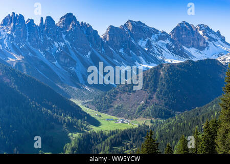 Austria, Tyrol, Grinzens, Salfeins, view from the Salfeinsalm to the Kemater alp and the KalkkÃ¶gel Stock Photo