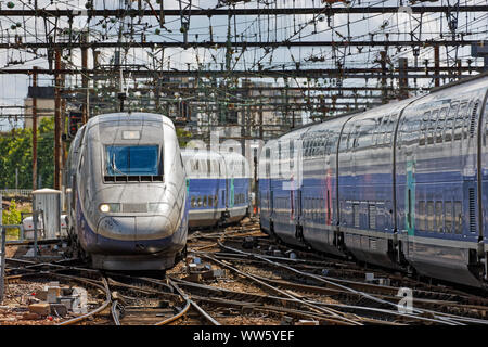 France, Paris, tracks, junctions, switches, trains, train encounter Stock Photo