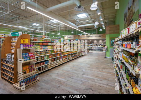 Packaged Food Aisle, American Grocery Store Stock Photo