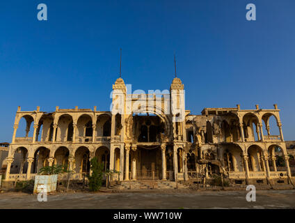 Ruins of the former banca d'italia, Northern Red Sea, Massawa, Eritrea Stock Photo