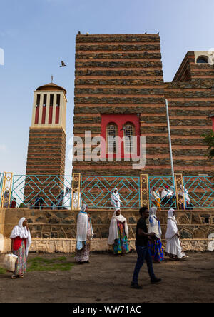 Eritrean women praying at enda mariam orthodox cathedral, Central region, Asmara, Eritrea Stock Photo