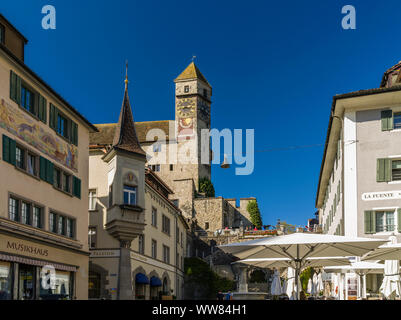 Main square in Rapperswil with castle Rapperswil in the background Stock Photo