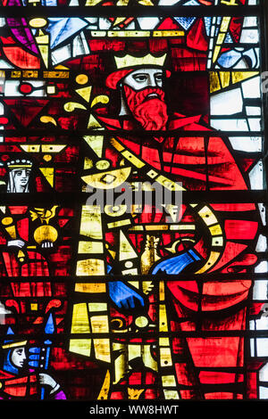 England, Kent, Canterbury, Canterbury Cathedral, Stained Glass Window depicting King William II Stock Photo