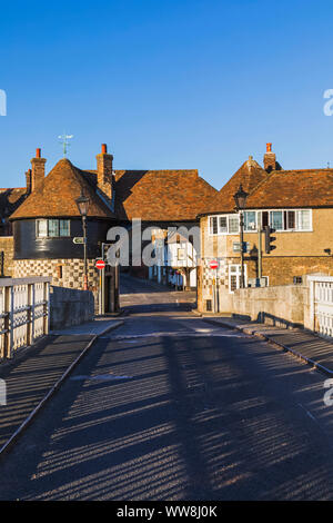 England, Kent, Thanet, Sandwhich, The Barbican Gate 15th century Gatehouse Stock Photo