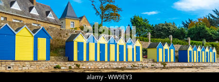 Bathing huts on the beach, Grande Plage, Brittany, Ile-aux-Moines Stock Photo