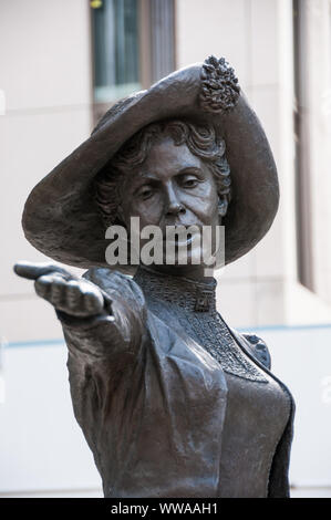 Around Manchester - 'Deeds Not Words.'- Statue of Emily Pankhurst Stock Photo